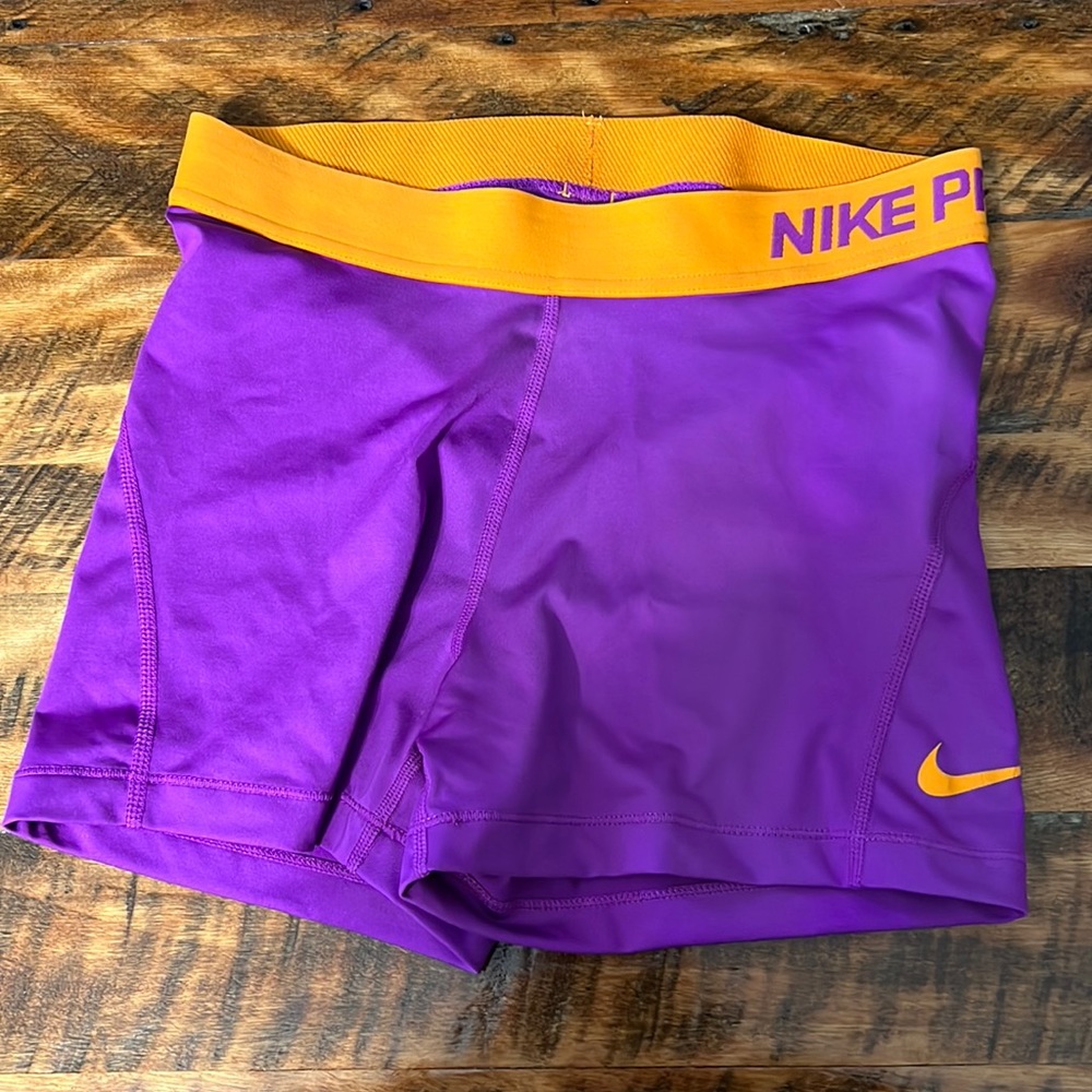 Nike 3” shorts